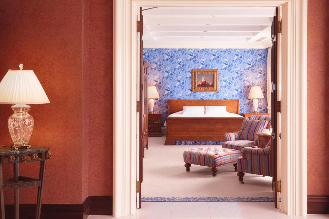 Omo7 Asahikawa By Hoshino Resorts Εξωτερικό φωτογραφία A suite at the Four Seasons Hotel, Hong Kong